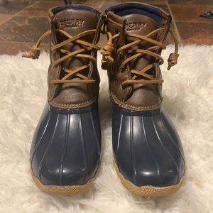 Sherry dark blue and brown size 5 women